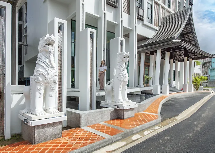 Monkham VillageHatyai Hotel